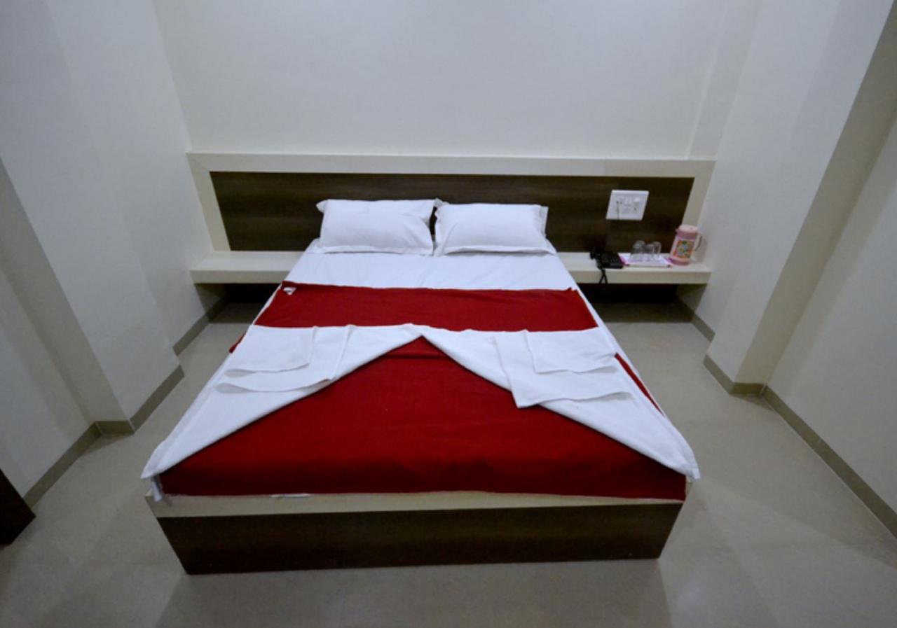 Hotel S S Palace Shirdi Luaran gambar