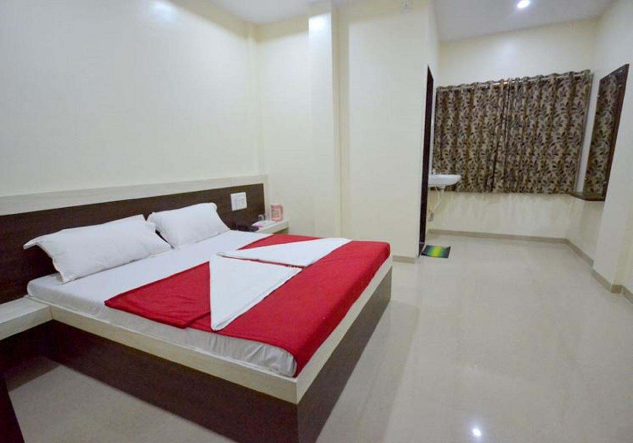 Hotel S S Palace Shirdi Luaran gambar