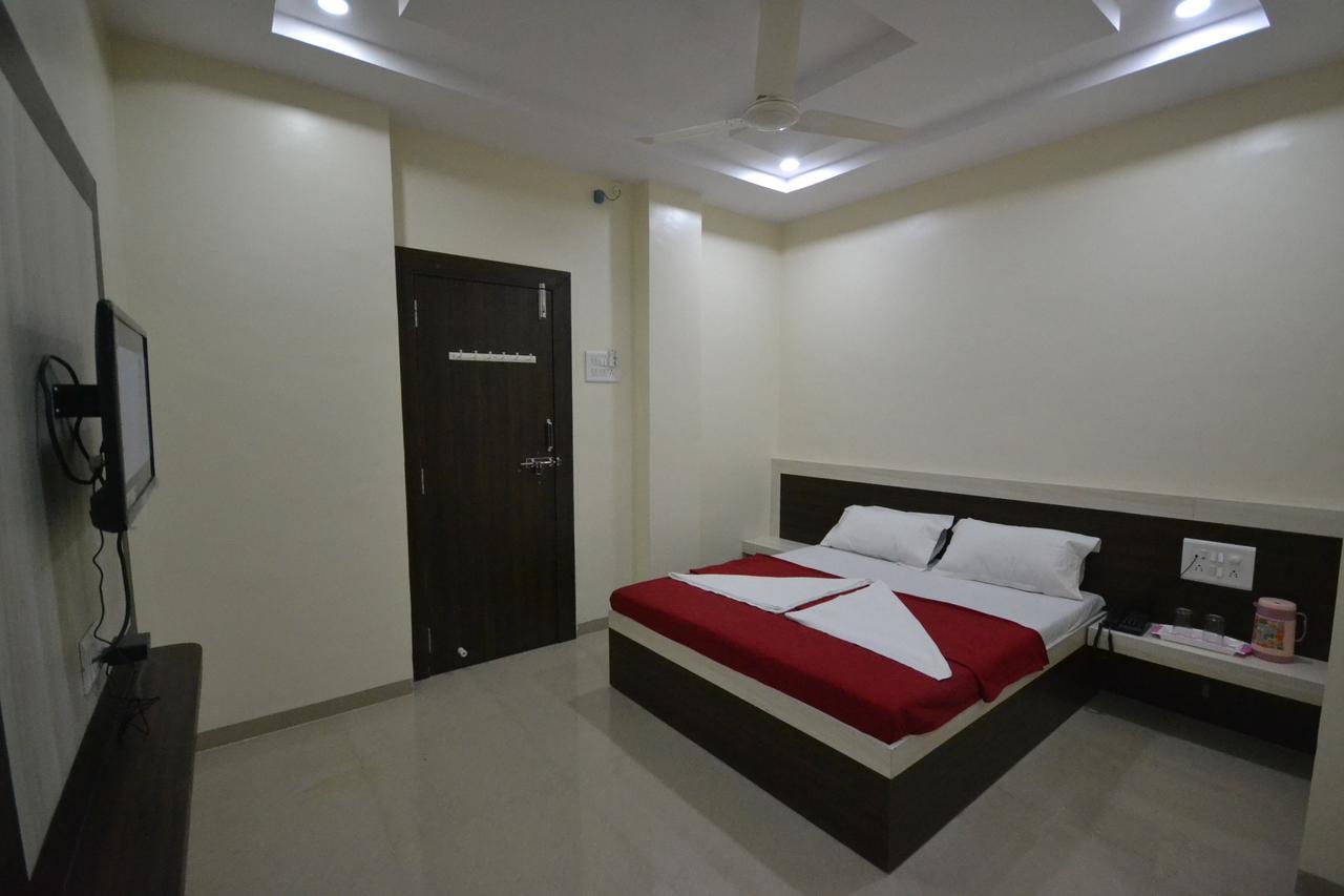Hotel S S Palace Shirdi Luaran gambar