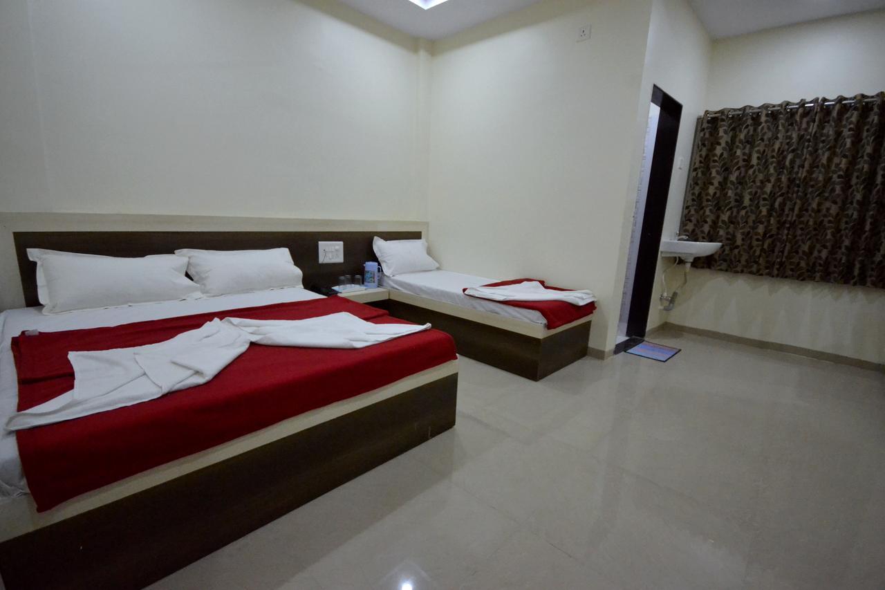 Hotel S S Palace Shirdi Luaran gambar